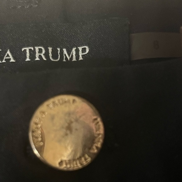 Ivanka Trump Black Tulip Hem White Piping Compression Ankle Slim Pant, size 8 - Picture 8 of 12